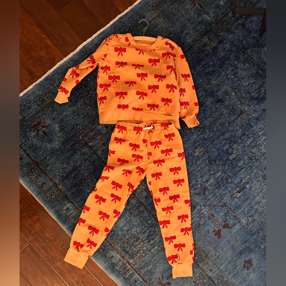 Tiny Cottons Kids sweat pants & sweatshirt with Red Bow Pattern